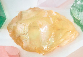 chakra-plexus-solaire-mineral-jaune