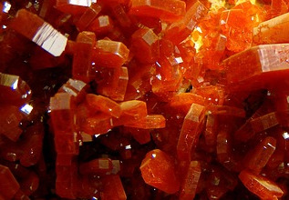 chakra-racine_mineral-rouge